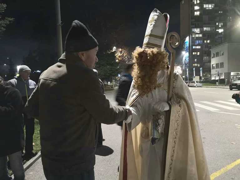 Miklavževanje pri brezdomcih v Novi Gorici